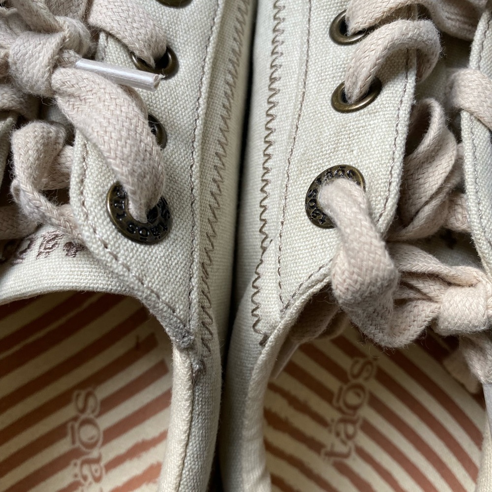 Taos Star Sneaker